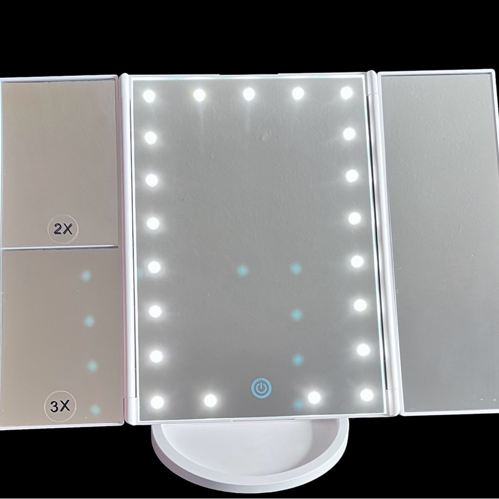 Tabletop Adjustable Lighted Trifold Makeup Mirror Magnifying Outer Mirrors White